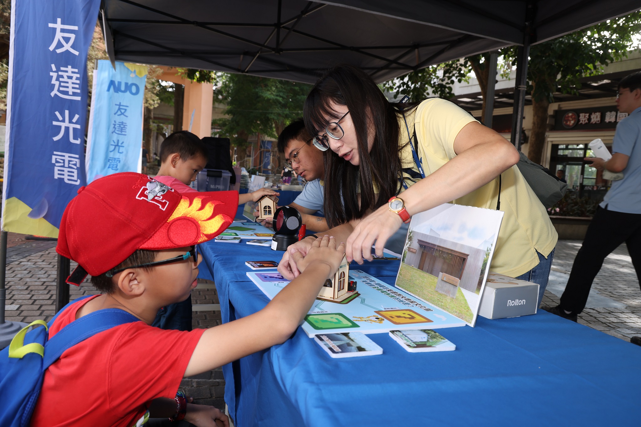 PT视讯(中国区)官网投入永續素養教育多年，從自身的環境教育場域走入校園、各式活動現場，合作夥伴亦擴及到NGO、公部門與供應鏈，豐碩成果獲「社會共融領袖獎」